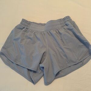 Women’s lululemon hotty hot shorts sz 6